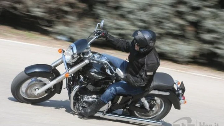 TEST Triumph America 2011: piccola cruiser, grande carattere