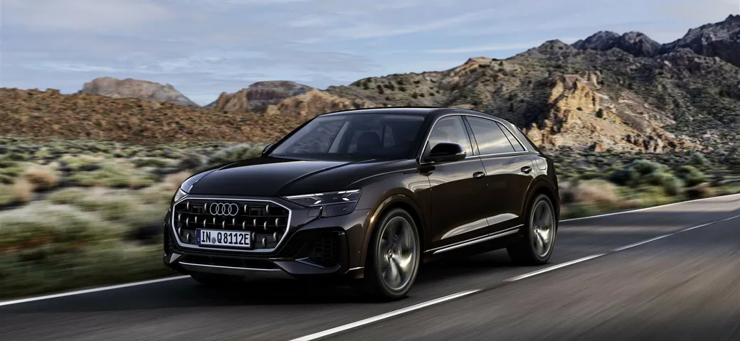 Audi Q7 e Q8 2024: maggior potenza e autonomia per i SUV di punta di Ingolstadt
