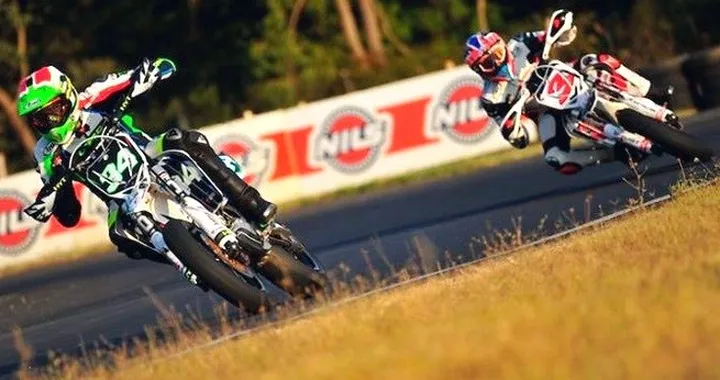 Supermoto: Biaggi e Giugliano infiammano Latina