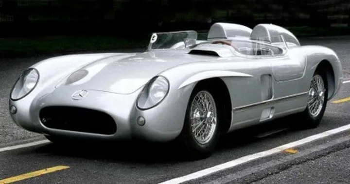 Bucci 300 SLR riproduce la Mercedes di Fangio