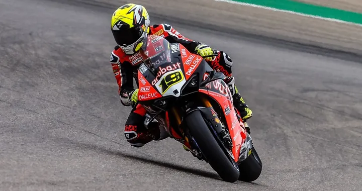 Superbike Aragon, il tornado Bautista si abbatte su Gara-1