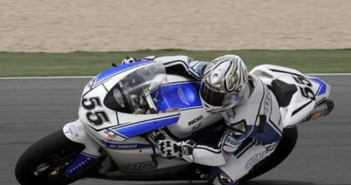 WSBK a Valencia: GP da applausi per Laconi ed il Team DFX Corse