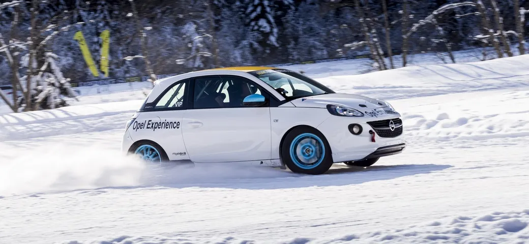 Opel Adam Rallye, prova sulla neve