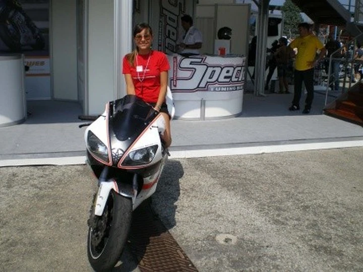 Yamaha Fest 2008: gallery stands