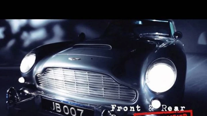 L' Aston Martin DB5 di James Bond venduta a 3.3 milioni di euro; splendida gallery e video dedicati