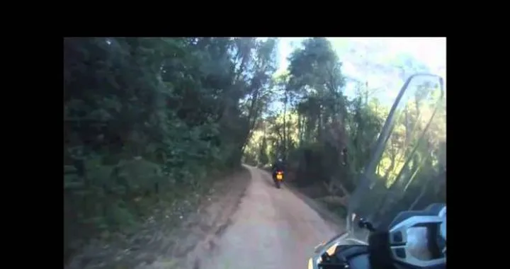 In sella alla Triumph Tiger 800 XC 2011