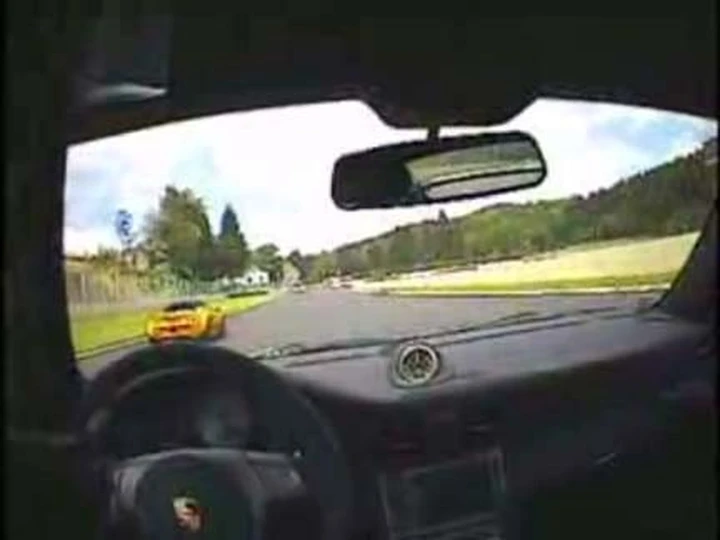 Video: Porsche 997 GT3 all'Eau Rouge a Spa