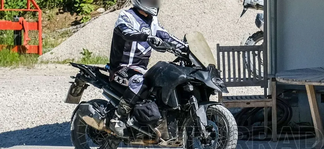 BMW R 1300 GS: ecco le prime foto spia