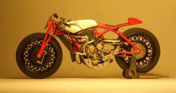Ducati Cucciolo Desmosedici model by L.D.I. Alex Garoli