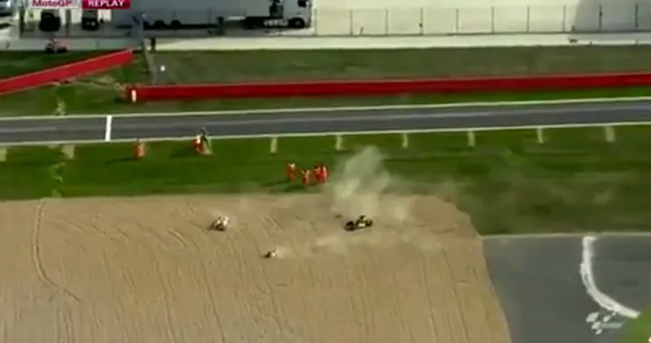 Marquez 'graziato' dall'airbag nell'incidente del Warm-Up