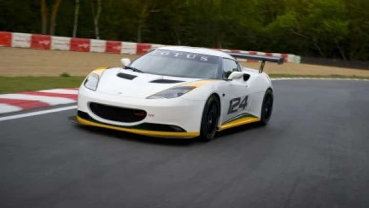 Lotus presenta la Evora Type 124