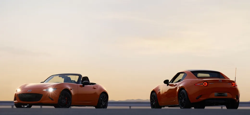 Mazda MX-5: raduno e parata a Torino per i 30 anni