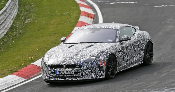 Foto spia Jaguar F-Type facelift