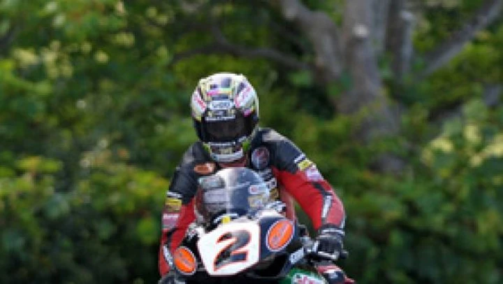 Honda trionfa al Tourist Trophy 50 anni dopo