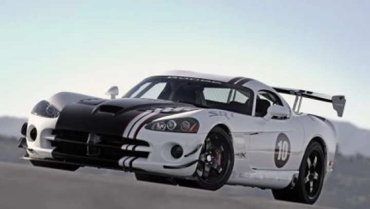 Dodge: gli appassionati della Viper comprano parti e ricambi in eccesso