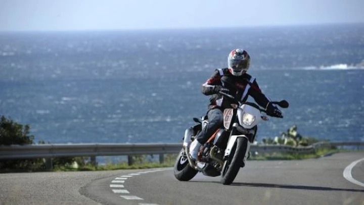 KTM Duke 690 2012: il test di Motoblog