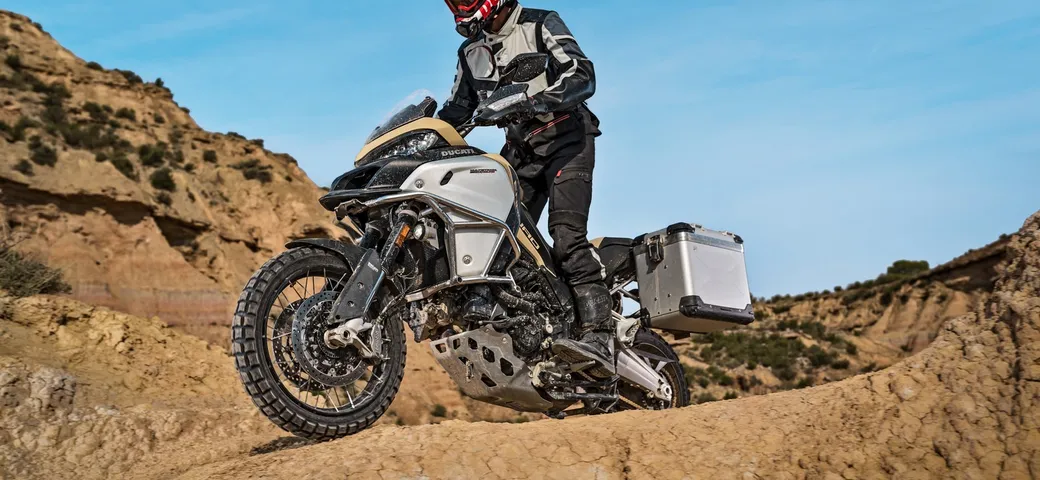 Ducati Multistrada 1200 Enduro Pro [Foto e Video]