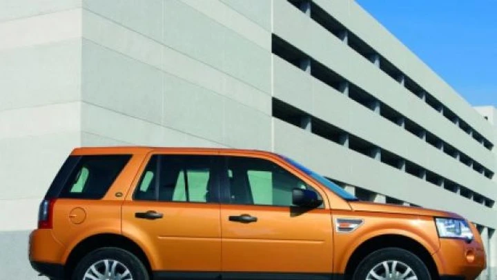 Land Rover FreeLander: arriva il sistema Stop/Start