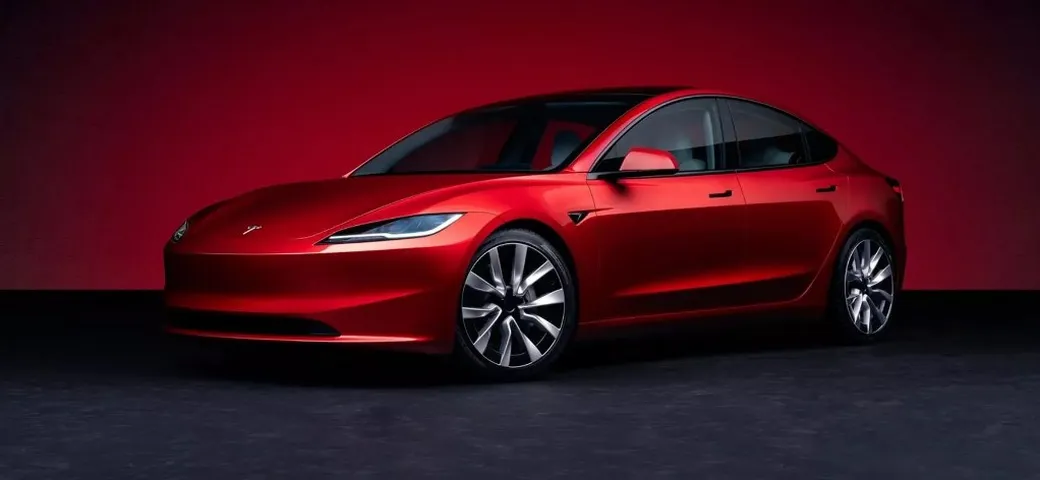 Nuova Tesla Model 3 Long Range: autonomia record e prestazioni rinnovate