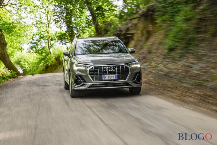 Audi Q3 35 TFSI: prova su strada del 1.5 benzina da 150 cavalli