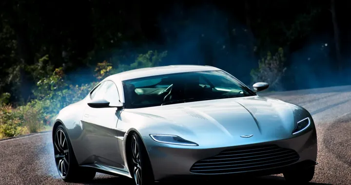 L'Aston Martin di James Bond venduta a 3 milioni di euro
