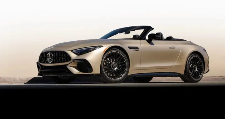 Questa Mercedes-AMG è tutta d'oro: l'eccentrico effetto da "Re Mida"
