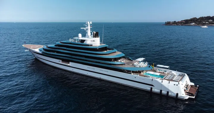 Lo yacht da oltre 300 milioni dell’ereditiera Walmart arriva a Castellammare