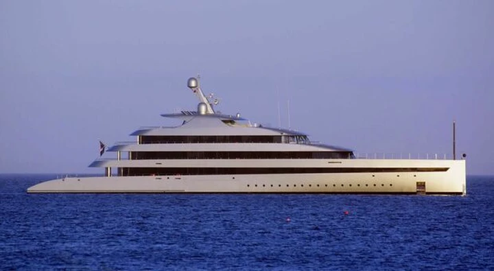 Il superyacht da oltre 100 milioni visto su Netflix naviga in Salento