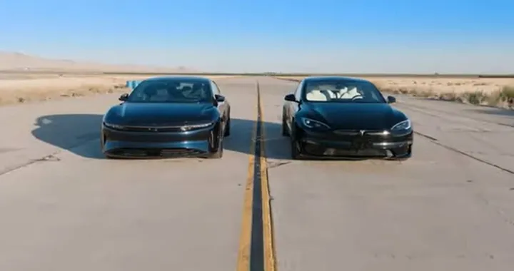 Lucid Air Sapphire vs Tesla Model S Plaid con Track Pack nella U-Drag | Video