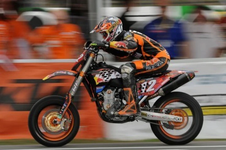 Hiemer e KTM conquistano il Campionato del Mondo Supermoto S1