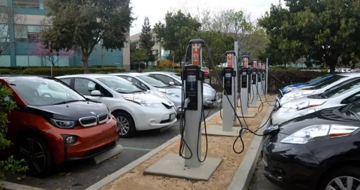 Auto elettriche: in arrivo la detrazione fiscale del 50% sull’acquisto?