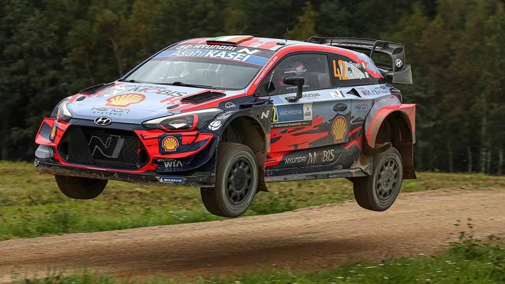 WRC: nel 2022 arriveranno i motori ibridi