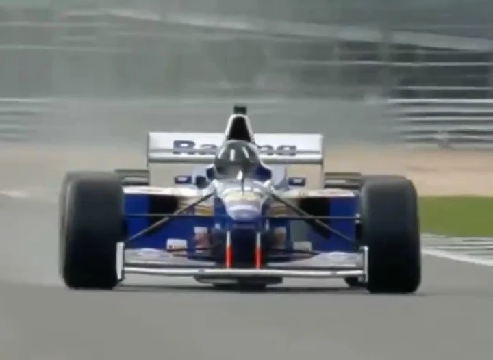 F1: Damon Hill torna in pista a Silverstone sulla Williams FW18
