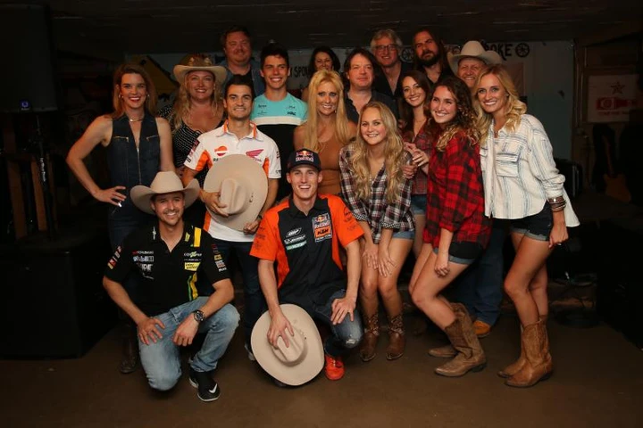 Austin, lezioni di ballo per i piloti MotoGP