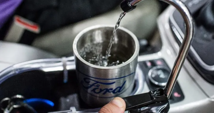 Le auto Ford produrranno acqua dall'aria condizionata