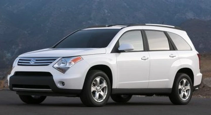 Suzuki XL-7, la sorella maggiore della Vitara