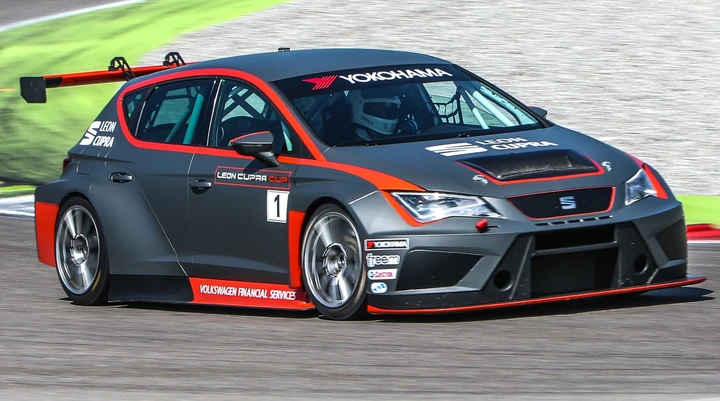 Seat Leon: le Cup provate in pista
