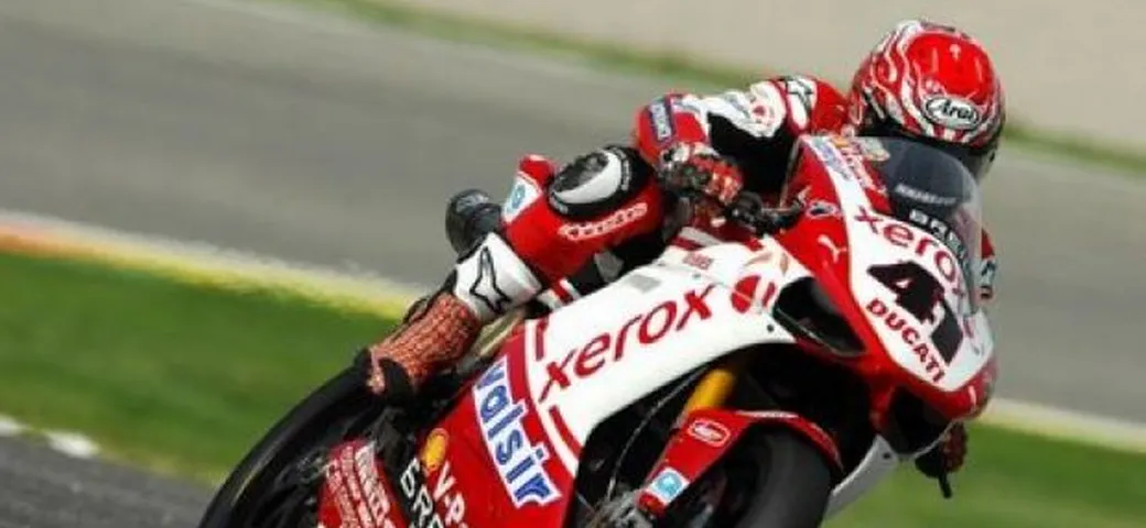 WSBK a Valencia, gara 1:  Haga cuor di Samurai, Spies out, Fabrizio secondo