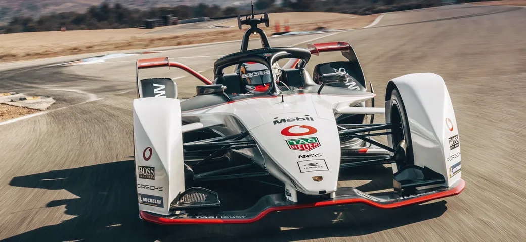 Porsche 99X Electric: svelata la monoposto elettrica