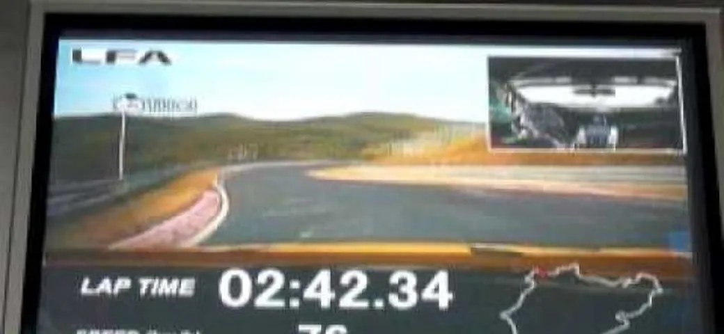 Lexus LFA Nurburgring: 7 minuti e 22 secondi all'inferno verde