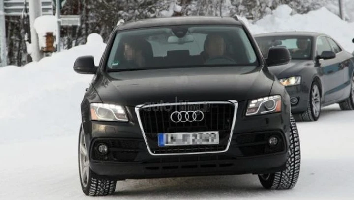 Prime foto spia Audi Q5 facelift