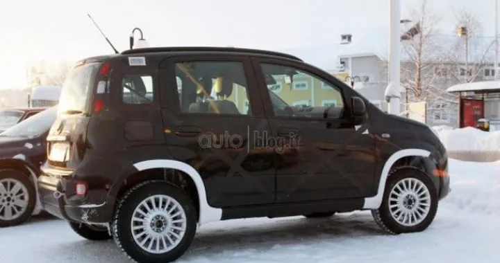 Foto spia Fiat Panda 4x4