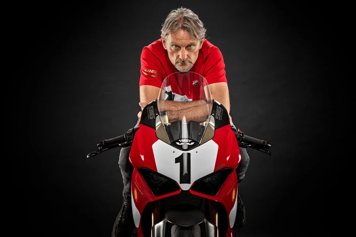 Ducati: una Panigale V4 in serie limitata per celebrare i 25 anni della 916