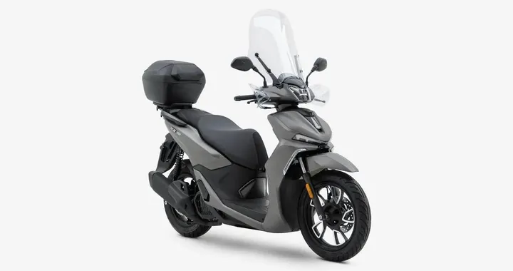 Voge Sfida SR16 200: scooter versatile e innovativo per città e viaggi