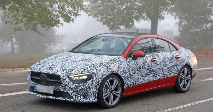 Mercedes CLA: foto spia del restyling