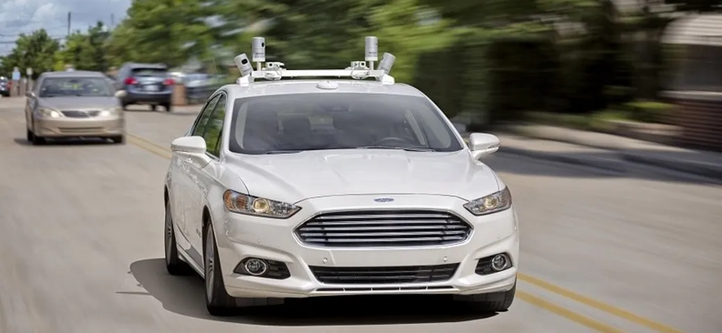 Guida autonoma: Ford rivede il suo approccio