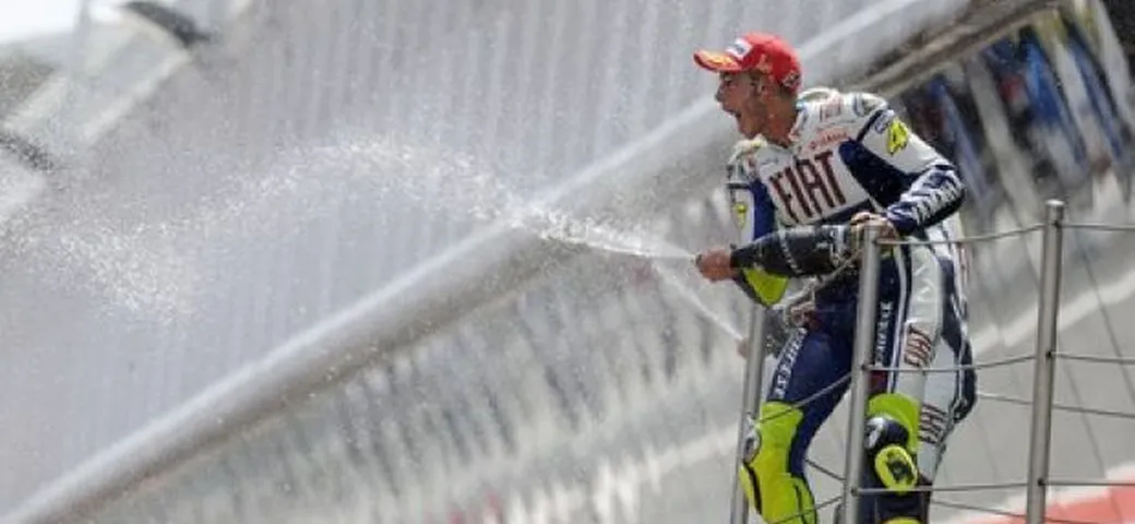 Montmelò esplosivo. Rossi magia. Lorenzo baionetta. Classifica iridata rovente