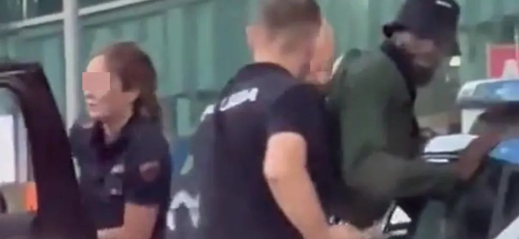 Il giocatore del Milan Bakayoko fermato in auto con le pistole spianate [Video]