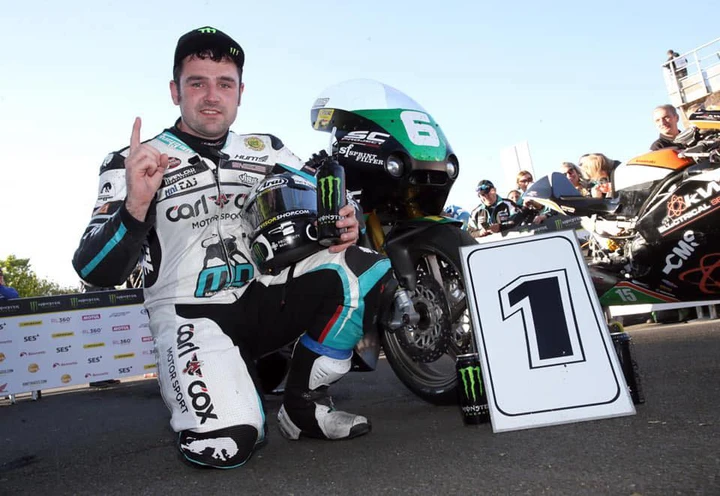 Michael Dunlop e Paton vincono il Lightweight TT