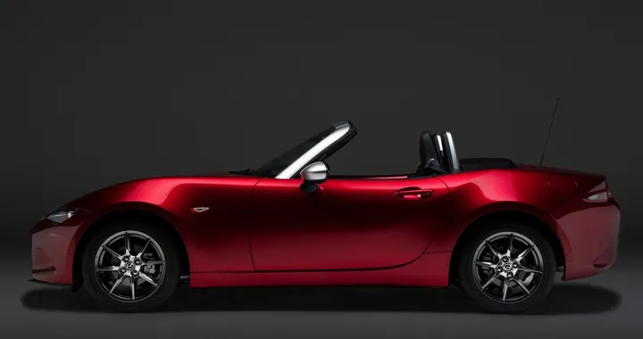Mazda MX-5 Limited Edition: la versione speciale Pollini Heritage
